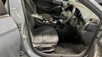HYUNDAI IONIQ 38.3kWh Premium Hatchback 5dr Electric Auto (136 ps)
