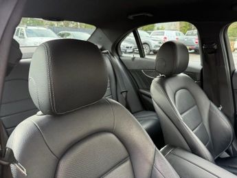 MERCEDES-BENZ C-CLASS 2.1 C220d AMG Line Saloon 4dr Diesel G-Tronic+ Euro 6 (s/s) (170