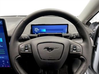 FORD MUSTANG MACH-E Standard Range 72kWh Select SUV 5dr Electric Automatic (268 ps)