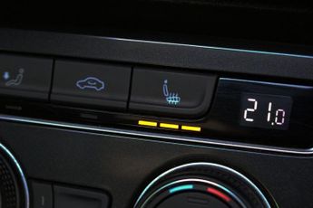 VOLKSWAGEN TIGUAN 2.0 TDI BlueMotion Tech R-Line SUV 5dr Diesel DSG Euro 6 (s/s) (