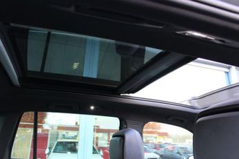 VOLKSWAGEN TIGUAN 2.0 TDI BlueMotion Tech R-Line SUV 5dr Diesel DSG Euro 6 (s/s) (