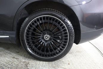 MERCEDES-BENZ EQC EQC 400 80kWh AMG Line (Premium Plus) SUV 5dr Electric Auto 4MAT