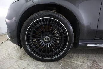 MERCEDES-BENZ EQC EQC 400 80kWh AMG Line (Premium Plus) SUV 5dr Electric Auto 4MAT