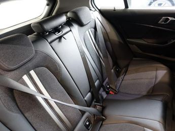 BMW 1 SERIES 1.5 118i Sport Hatchback 5dr Petrol DCT Euro 6 (s/s) (136 ps)