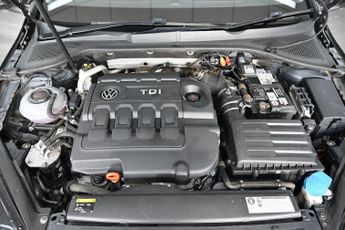 VOLKSWAGEN GOLF 2.0 TDI BlueMotion Tech GT Hatchback 5dr Diesel DSG Euro 5 (s/s)