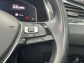 VOLKSWAGEN TIGUAN 2.0 TSI SEL SUV 5dr Petrol DSG 4Motion Euro 6 (s/s) (190 ps)