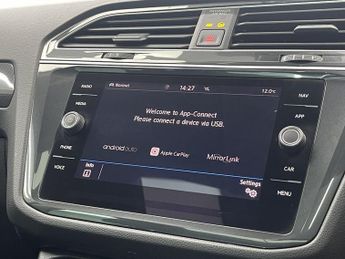 VOLKSWAGEN TIGUAN 2.0 TSI SEL SUV 5dr Petrol DSG 4Motion Euro 6 (s/s) (190 ps)