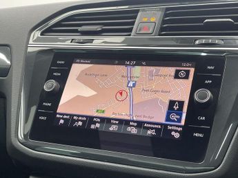 VOLKSWAGEN TIGUAN 2.0 TSI SEL SUV 5dr Petrol DSG 4Motion Euro 6 (s/s) (190 ps)