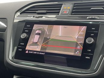 VOLKSWAGEN TIGUAN 2.0 TSI SEL SUV 5dr Petrol DSG 4Motion Euro 6 (s/s) (190 ps)