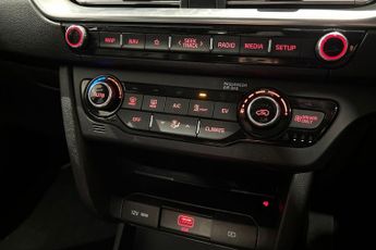 KIA NIRO 64kWh 4+ SUV 5dr Electric Auto (201 bhp) Reverse Camera, Front /