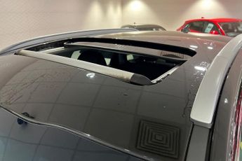 KIA NIRO 64kWh 4+ SUV 5dr Electric Auto (201 bhp) Reverse Camera, Front /