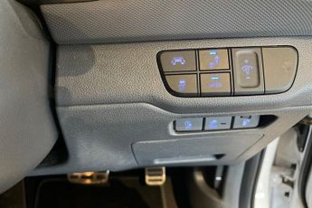 HYUNDAI IONIQ 28kWh Premium SE Hatchback 5dr Electric Auto (120 ps) Rear View 