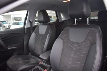 VAUXHALL GRANDLAND 1.2 Ultimate SUV 5dr Petrol Hybrid e-DCT Euro 6 (s/s) (136 ps)