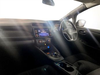 NISSAN LEAF 39kWh Acenta Hatchback 5dr Electric Auto (150 ps)