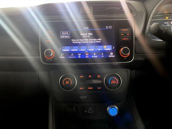 NISSAN LEAF 39kWh Acenta Hatchback 5dr Electric Auto (150 ps)