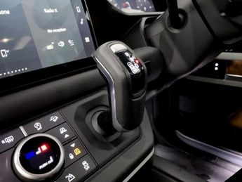 LAND ROVER DEFENDER 90 3.0 D250 MHEV X-Dynamic HSE SUV 3dr Diesel Auto 4WD Euro 6 (s/s)