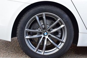 BMW 5 SERIES 2.0 520i M Sport Saloon 4dr Petrol Auto Euro 6 | ONE FORMER KEEP