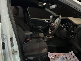 FORD FOCUS 1.0T EcoBoost MHEV ST-Line Hatchback 5dr Petrol Hybrid DCT Euro 