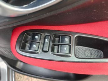 FIAT 500L 1.3 MultiJet Easy MPV 5dr Diesel Dualogic Euro 5 (s/s) (85 bhp)