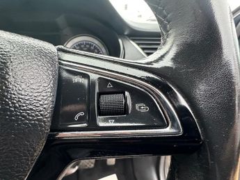 SKODA OCTAVIA 2.0 TDI Scout Estate 5dr Diesel DSG 4WD Euro 6 (s/s) (184 ps)