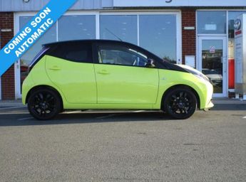 Toyota AYGO 1.0 VVT-i x-cite 3 Yellow Bi-Tone Hatchback 5dr Petrol x-shift E