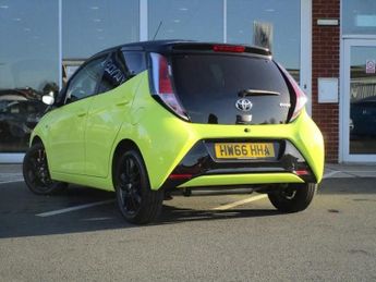 TOYOTA AYGO 1.0 VVT-i x-cite 3 Yellow Bi-Tone Hatchback 5dr Petrol x-shift E