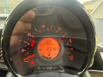 TOYOTA AYGO 1.0 VVT-i x-cite 3 Yellow Bi-Tone Hatchback 5dr Petrol x-shift E