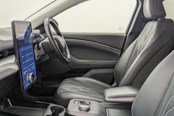 FORD MUSTANG MACH-E Standard Range 70kWh SUV 5dr Electric Automatic (269 ps)