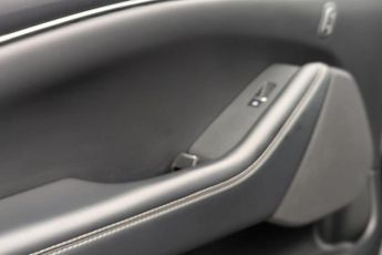 FORD MUSTANG MACH-E Standard Range 70kWh SUV 5dr Electric Automatic (269 ps)