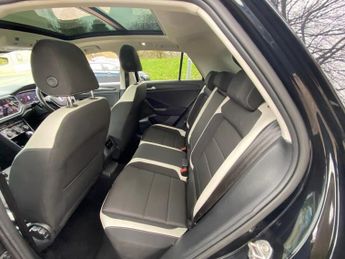 VOLKSWAGEN T-ROC 1.5 TSI GPF EVO SEL SUV 5dr Petrol DSG Euro 6 (s/s) (150 ps)