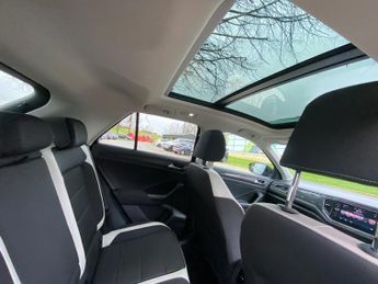 VOLKSWAGEN T-ROC 1.5 TSI GPF EVO SEL SUV 5dr Petrol DSG Euro 6 (s/s) (150 ps)
