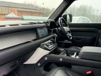 LAND ROVER DEFENDER 2.0 P400e 15.4kWh X-Dynamic SE SUV 5dr Petrol Plug-in Hybrid Aut