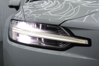 VOLVO V60 2.0 D3 Momentum Estate 5dr Diesel Auto Euro 6 (s/s) (150 ps)