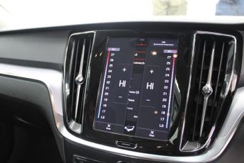 VOLVO V60 2.0 D3 Momentum Estate 5dr Diesel Auto Euro 6 (s/s) (150 ps)