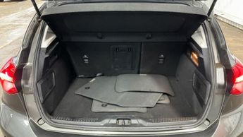 FORD FOCUS 1.5T EcoBoost Vignale Hatchback 5dr Petrol Auto Euro 6 (s/s) (18