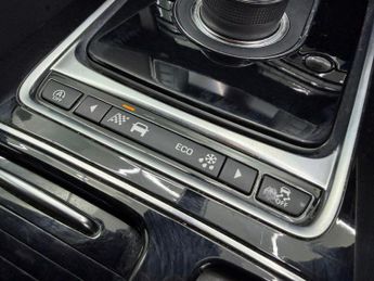 JAGUAR F-PACE 2.0 D180 R-Sport SUV 5dr Diesel Auto AWD Euro 6 (s/s) (180 ps)