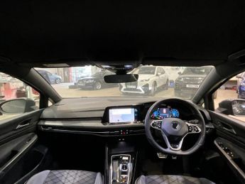 VOLKSWAGEN GOLF 2.0 TDI R-Line Estate 5dr Diesel DSG Euro 6 (s/s) (150 ps)