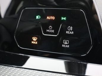 VOLKSWAGEN GOLF 2.0 TDI R-Line Estate 5dr Diesel DSG Euro 6 (s/s) (150 ps)