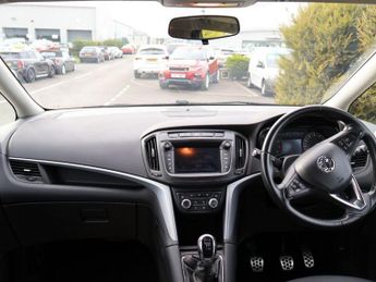 VAUXHALL ZAFIRA TOURER 1.4i Turbo SRi Nav MPV 5dr Petrol Manual Euro 6 (140 ps)