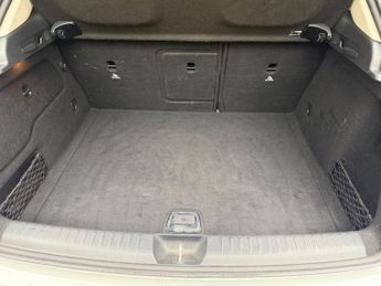 MERCEDES-BENZ GLA 1.6 GLA200 Sport (Executive) SUV 5dr Petrol Auto 