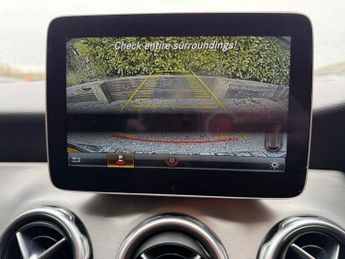 MERCEDES-BENZ GLA 1.6 GLA200 Sport (Executive) SUV 5dr Petrol Auto 