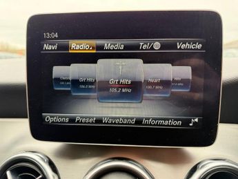 MERCEDES-BENZ GLA 1.6 GLA200 Sport (Executive) SUV 5dr Petrol Auto 