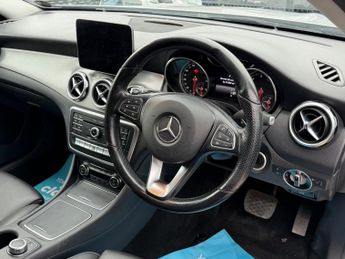 MERCEDES-BENZ GLA 1.6 GLA200 Sport (Executive) SUV 5dr Petrol Auto 