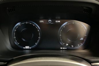 VOLVO XC60 2.0 B4 MHEV R-Design Pro SUV 5dr Diesel Hybrid Auto AWD Euro 6 (