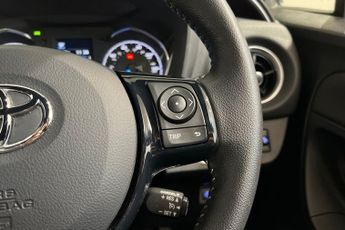TOYOTA YARIS 1.5 VVT-h Excel Hatchback 5dr Petrol Hybrid E-CVT Euro 6 (s/s) (