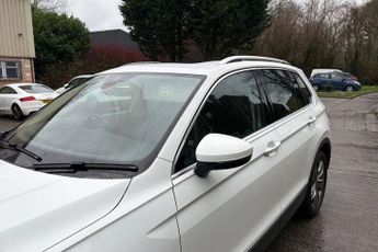VOLKSWAGEN TIGUAN 2.0 TDI SEL SUV 5dr Diesel DSG Euro 6 (s/s) (150 ps)
