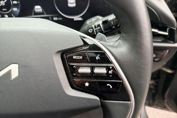 KIA NIRO 64.8kWh 4 SUV 5dr Electric Auto (201 bhp) Reverse Camera, Front 