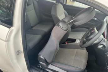 FIAT 500E 42kWh Icon Hatchback 3dr Electric Auto (118 ps) Touchscreen With