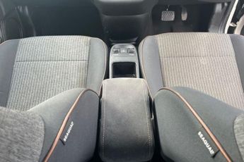 FIAT 500E 42kWh Icon Hatchback 3dr Electric Auto (118 ps) Touchscreen With