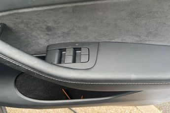 TESLA MODEL Y (Dual Motor) Long Range SUV 5dr Electric Auto 4WDE (384 bhp) Exp